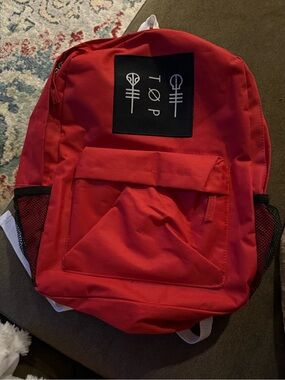 TOP Red Everyday Backpack with Front Pocket